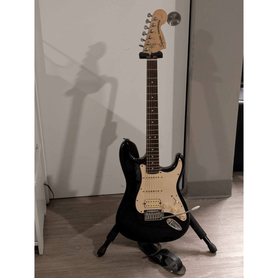 HSS Squier Standard Strat FT