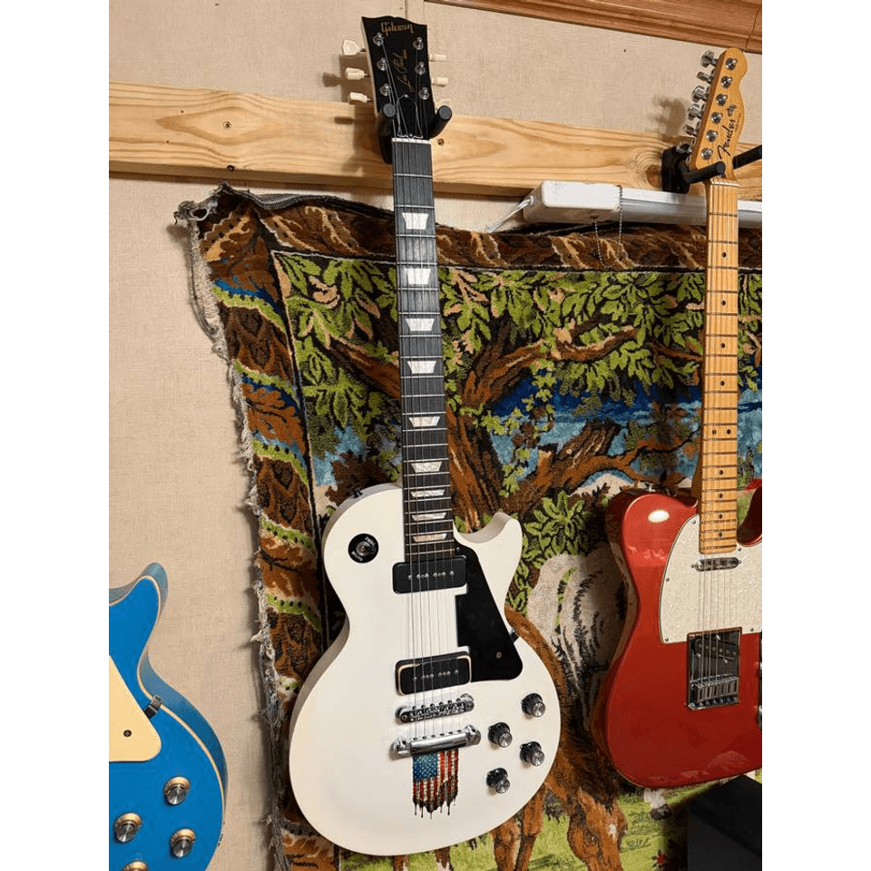 Gibson studio (trade)?