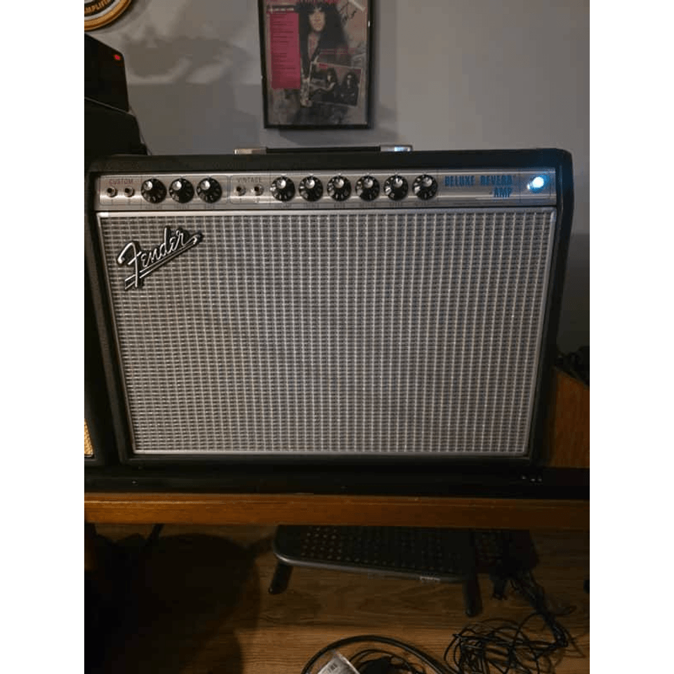 Fender '68 Custom Deluxe Reverb 2-Channel 22-Watt 1x12" Guitar Combo 2