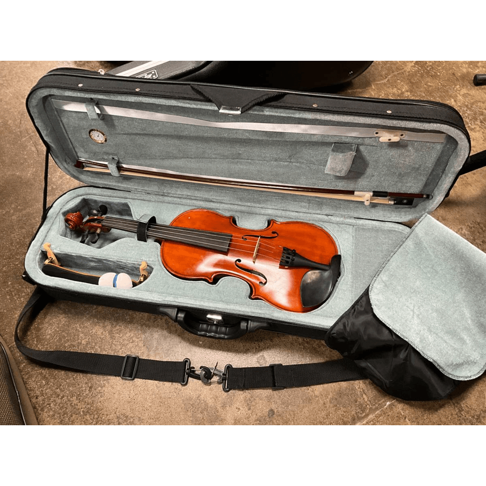 Shoen violin model 6 4/4 outfit like-new with new professional bow ,