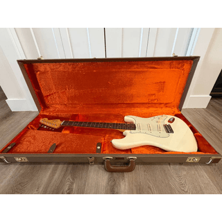 Fender American Vintage II 61’ Stratocaster image 2