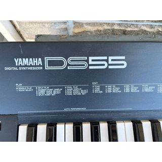 Vintage Yamaha synthesizer DS55 fs/ft image 4