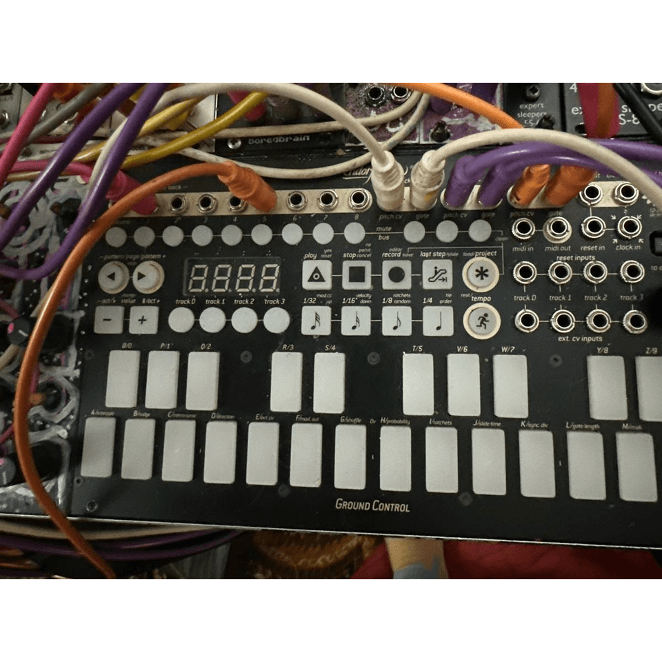 Endorphines Es Gound Control sequencer FS/FT