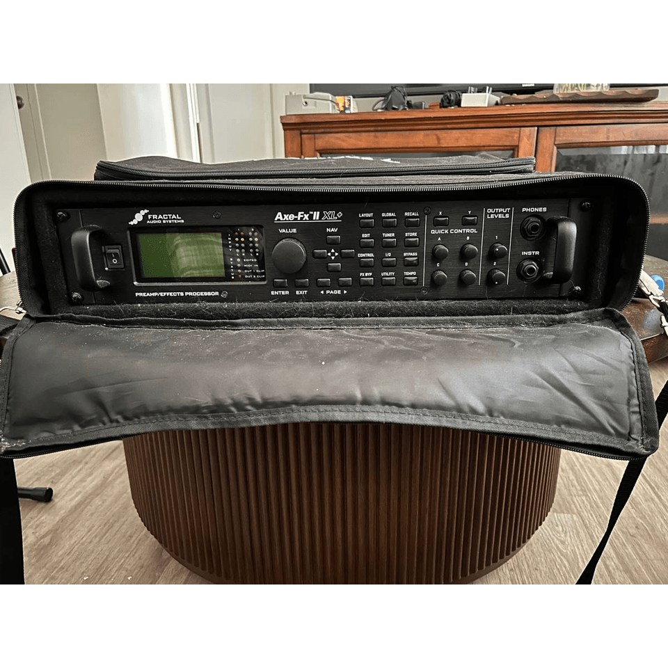Axe Fx 2XL+ (With Rackmount and Footswitch)