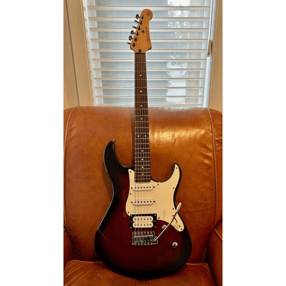 Yamaha Pacifica 112V (2023) Electric Guitar - Sunburst -