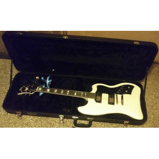 Guild S-200 iconic offset Thunderbird W/hard case image 4