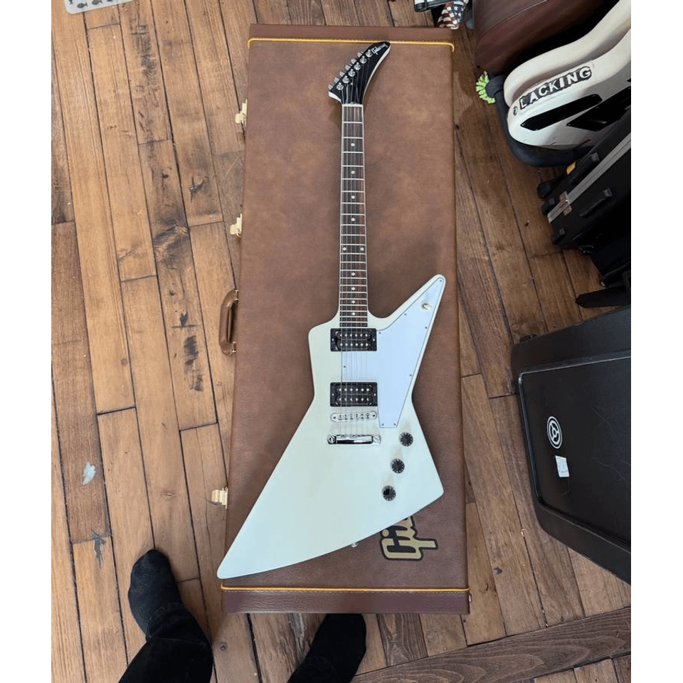 Gibson Explorer, White, 70s series (Trade for Jazzmaster)