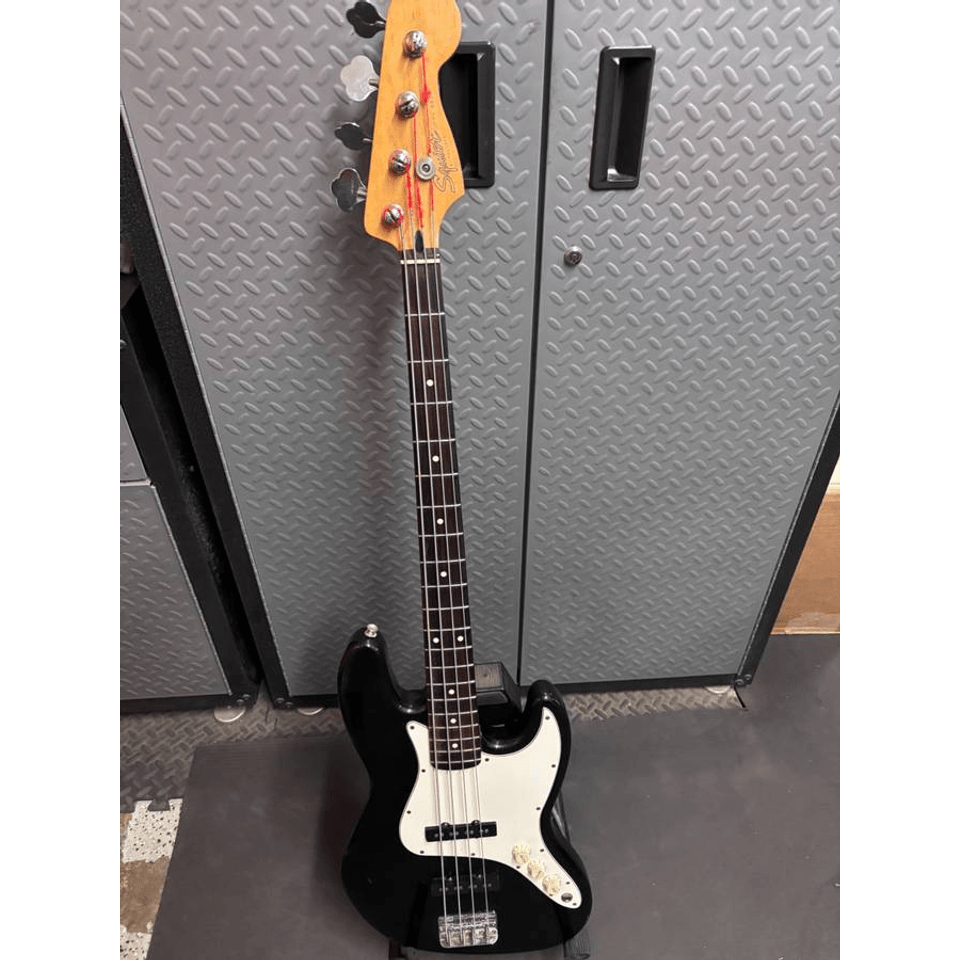 Fender Squier Jazz Bass – Made in Mexico – Black