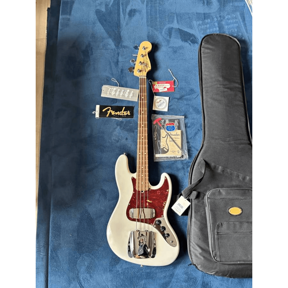USA Fender Jazz Bass Guitar – Made in America – Clean & Classic