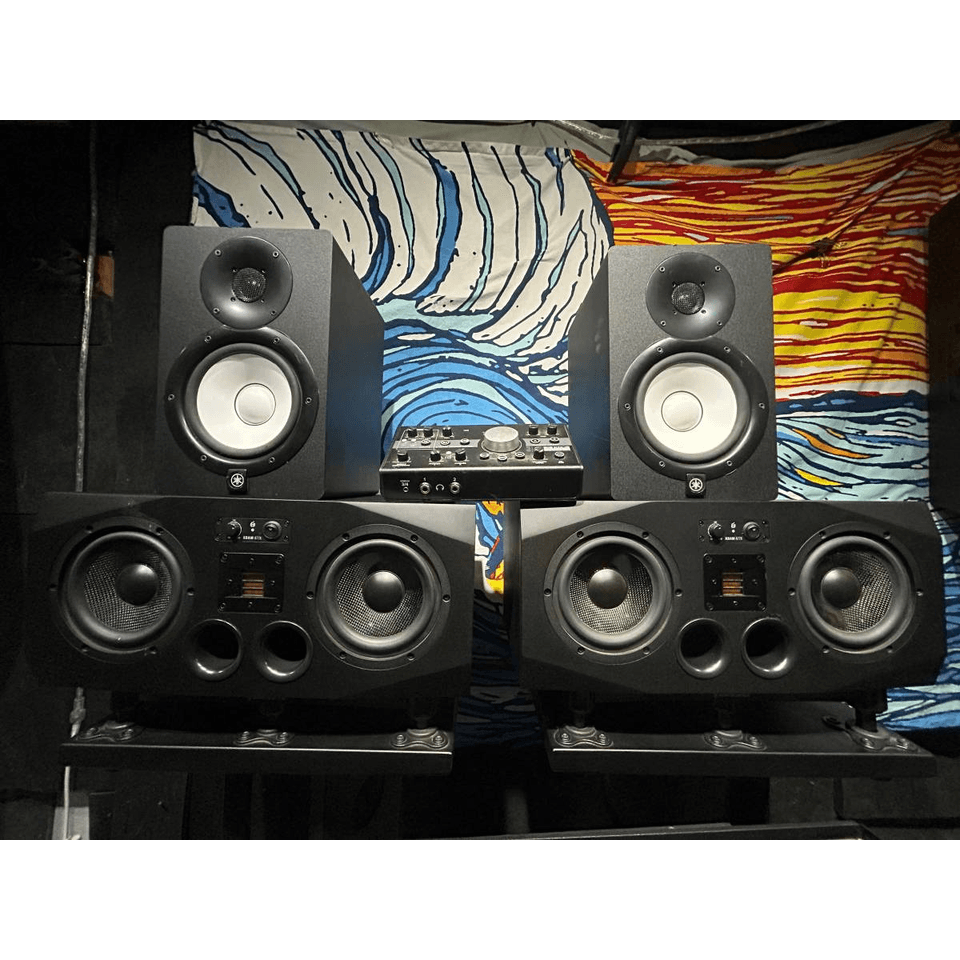 Studio gear / Universal Audio / JBL / Adams / Neumann /Mackie / Yamaha