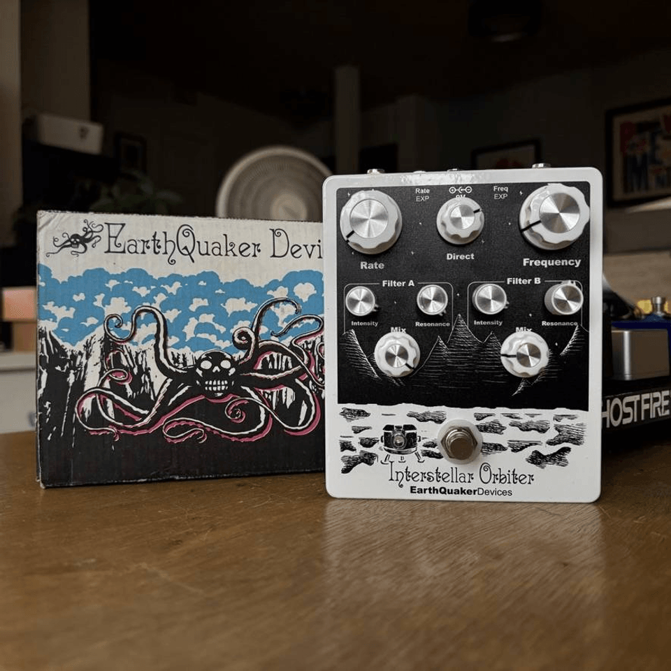 EarthQuaker Devices Interstellar Orbiter Guitar Effects Pedal