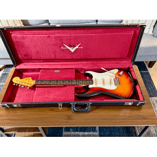 New Fender Vintera III late 60s Stratocaster with Custom Shop Case image 2