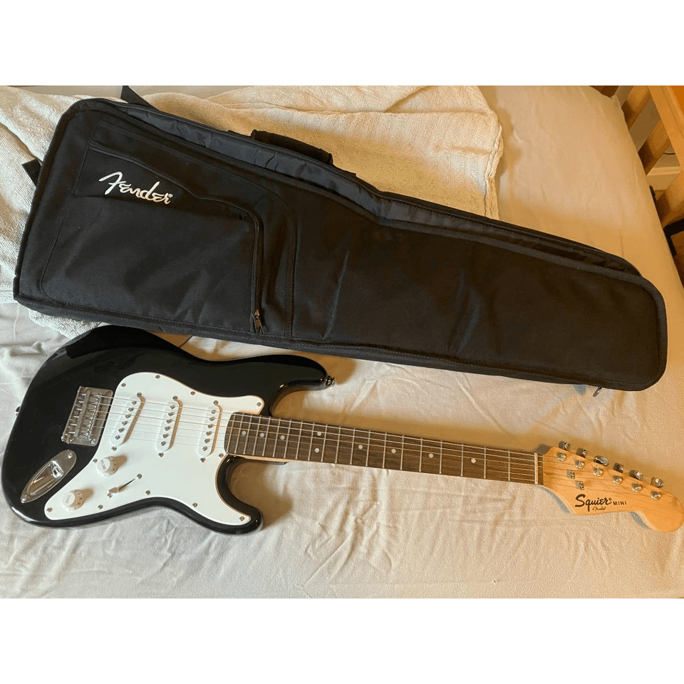 Fender Squier Mini Stratocaster guitar w/bag
