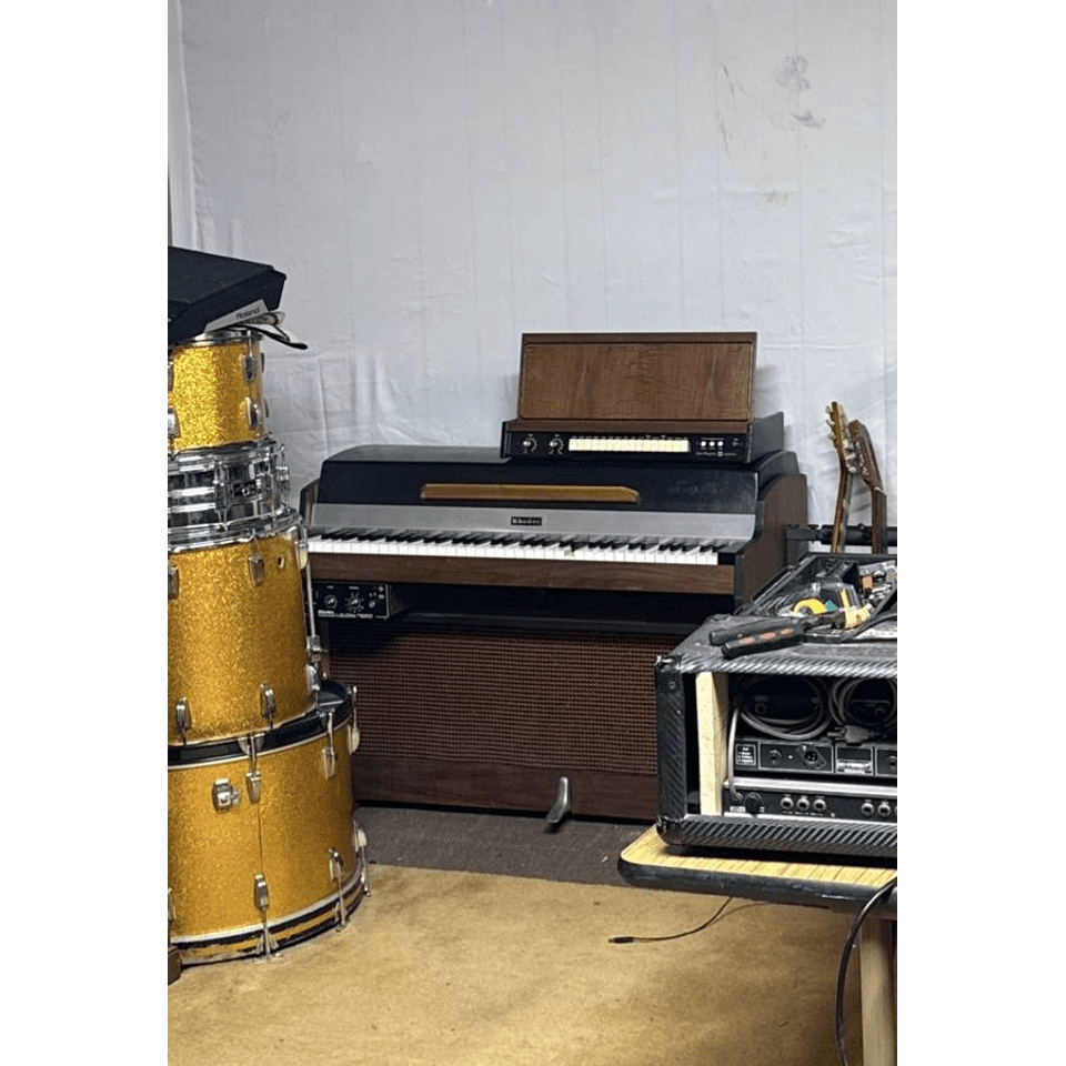 FFS/FFT: Rhodes Student Model 1980, Hammond C3 with Leslie, Pump Organ