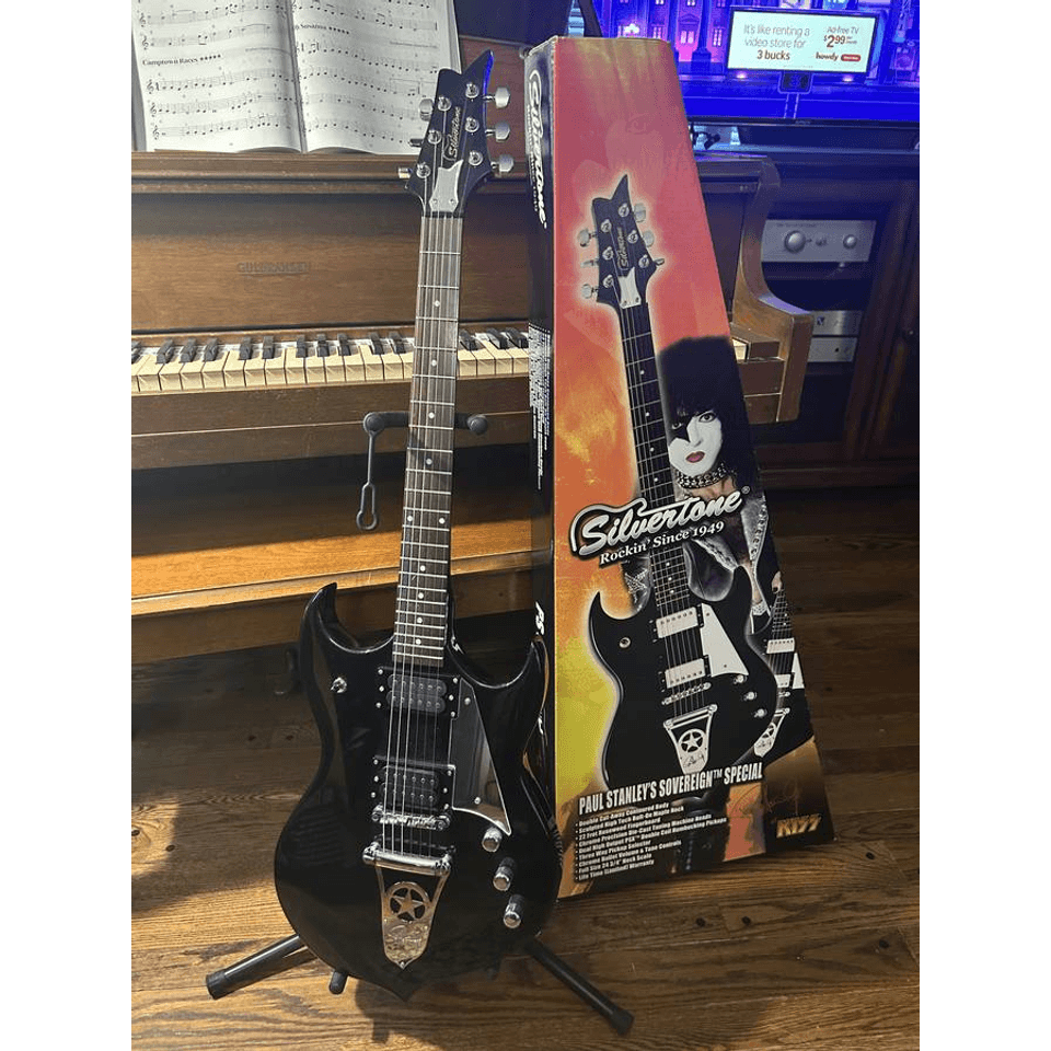 🎸KISS Paul Stanley Sovereign Silvertone Guitar Open Box Mint -Trades?