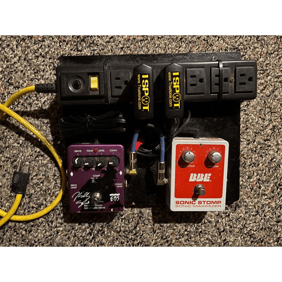 Billy Sheehan and Sonic Stomp for your bass guitar.