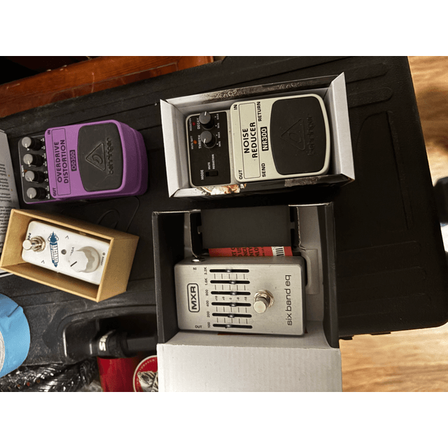 Berhinger, mxr, nux,