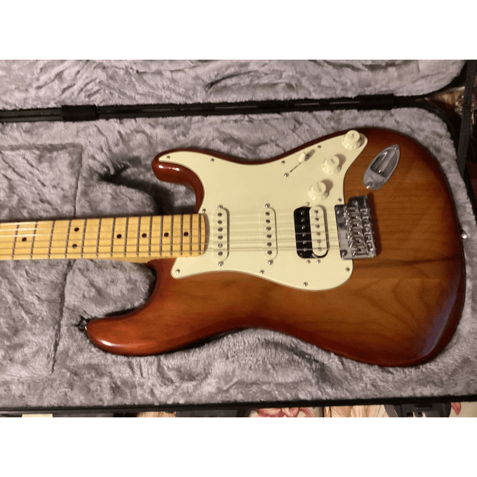 Fender USA  pro ll Stratocaster 2023  S-1 switching locking tuners