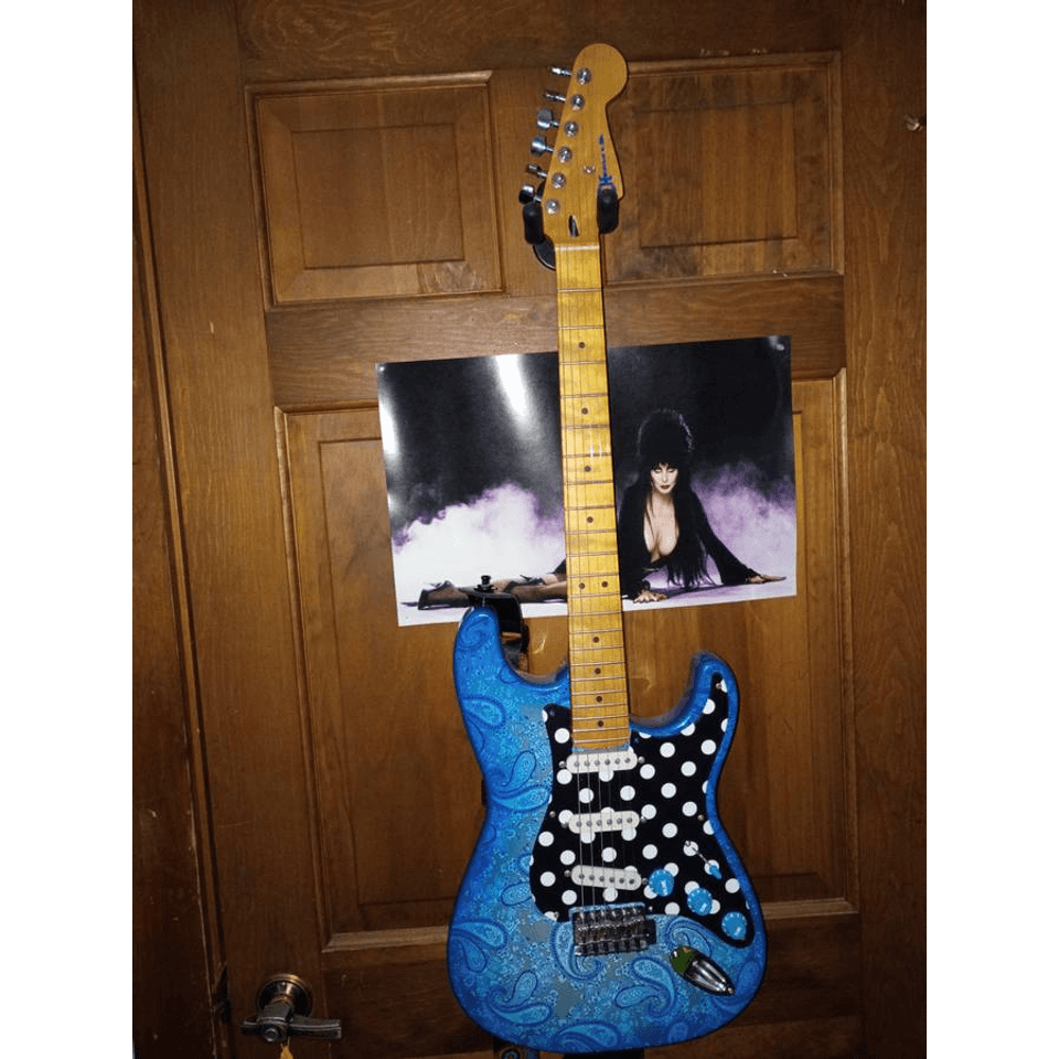Paisly strat.Wilkinson fat msss trem.locking  tuners