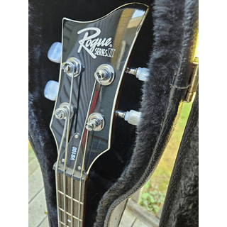 Rogue VB-100 Beatle Bass with hardshell case image 3