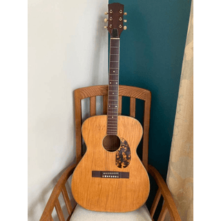Old Vintage Guitar image 2