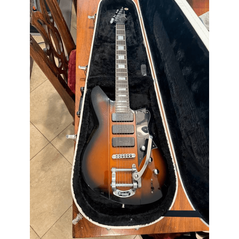 Reverend Warhawk 390 Guitar