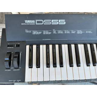 Vintage Yamaha synthesizer DS55 fs/ft image 2
