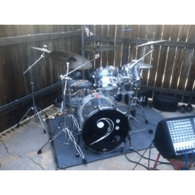 TAMA Crystal Ice (tom toms & bass drum)