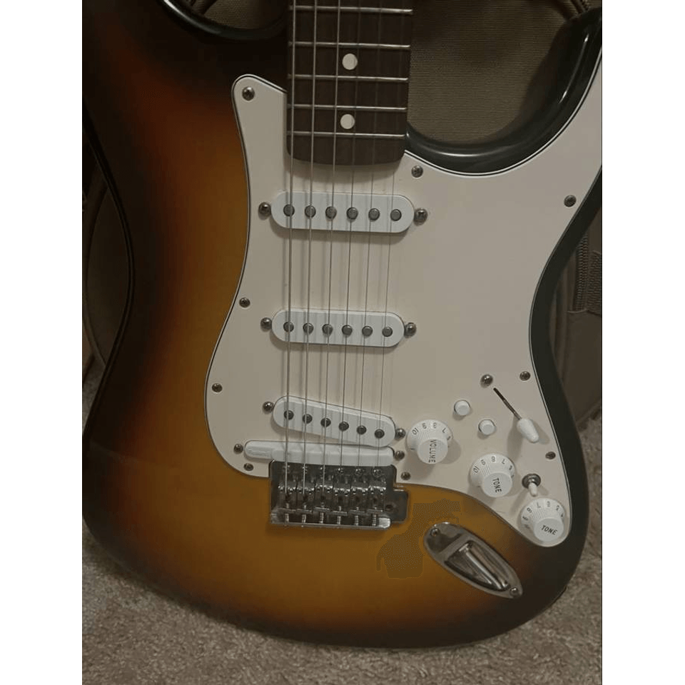 Roland Ready Strat and GR-33 Synthesizer