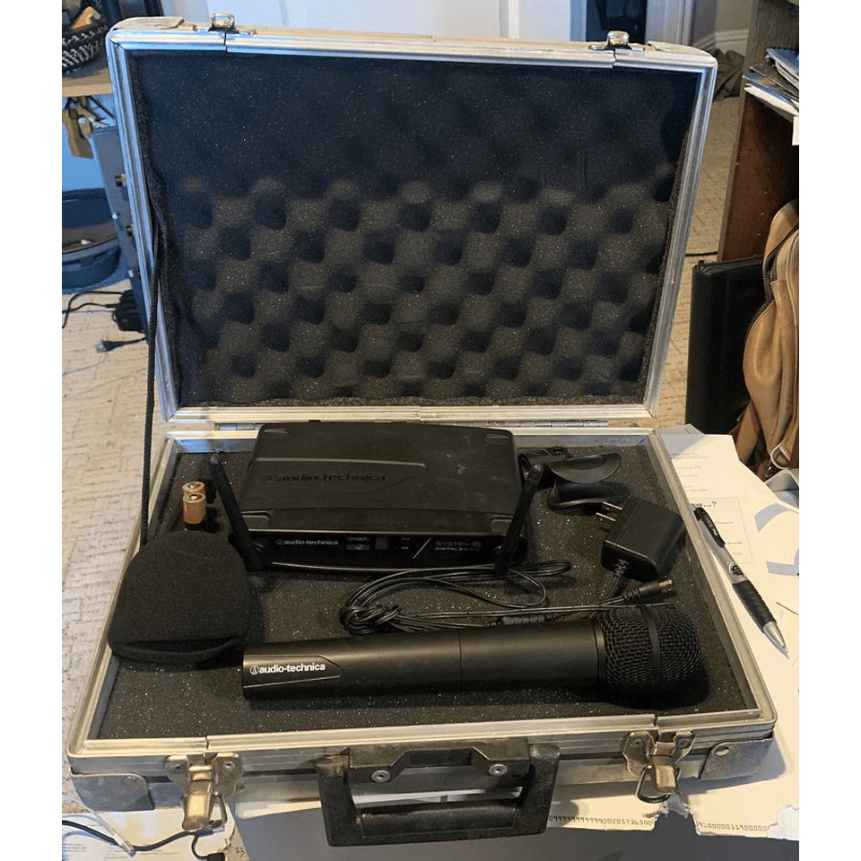 Wireless Mic Audio-Technica ATW-R1100 2.4GHz W/ATW-T1002 & Anvil Case