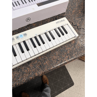 Arturia keystep controller and sequencer image 2