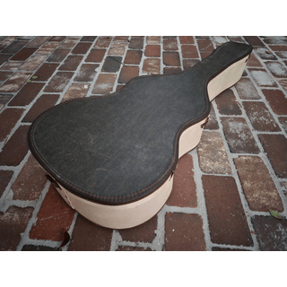 Silvertone Classic Guitar with Hard Case image 2