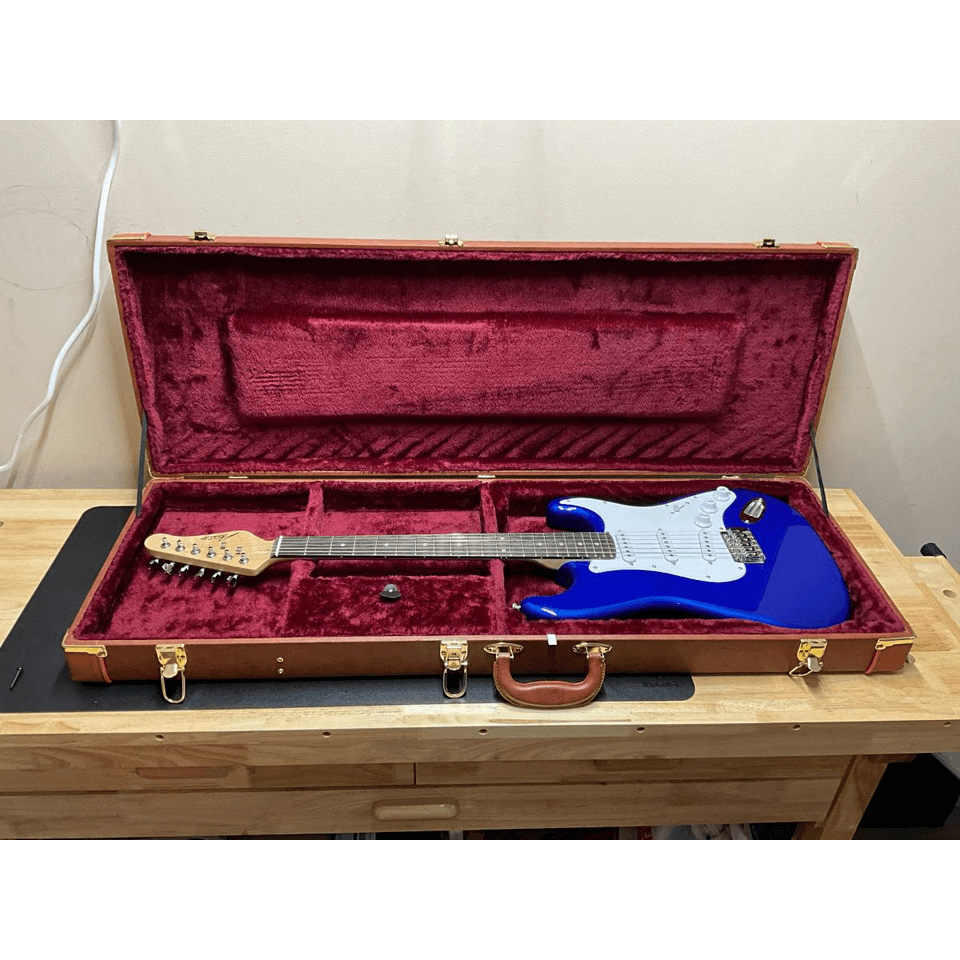 Austin AST100 Strat Style Electric Guitar with Hard Shell Case — Electric Blue