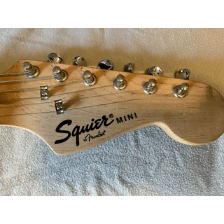 Fender Squier Mini Stratocaster guitar w/bag image 2