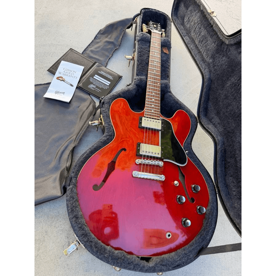 Gibson ES 335 Custom Shop 60s reissue.