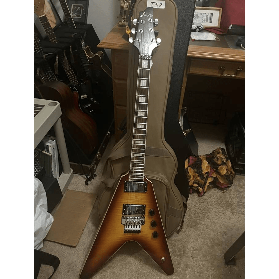 Firefly Flying V
